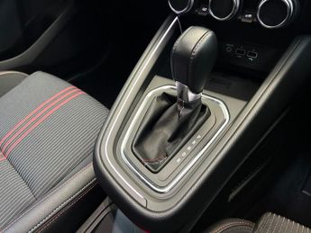 RENAULT CLIO 1.6 E-TECH RS Line Hatchback 5dr Petrol Hybrid Auto Euro 6 (s/s)