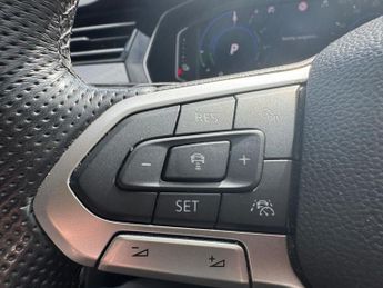 VOLKSWAGEN PASSAT 1.4 TSI 13kWh GTE Advance Saloon 4dr Petrol Plug-in Hybrid DSG E