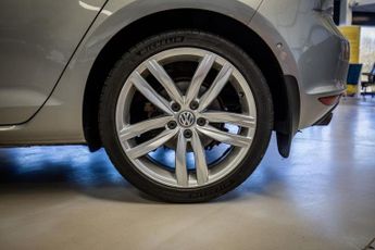 VOLKSWAGEN GOLF 1.4 TSI BlueMotion Tech ACT GT Hatchback 5dr Petrol DSG Euro 6 (