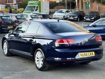 VOLKSWAGEN PASSAT 1.6 TDI BlueMotion Tech SE Business Saloon 4dr Diesel Manual Eur