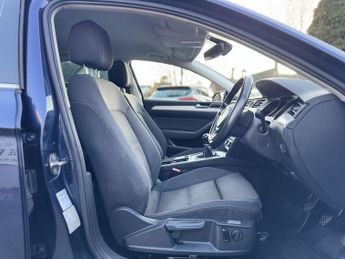 VOLKSWAGEN PASSAT 1.6 TDI BlueMotion Tech SE Business Saloon 4dr Diesel Manual Eur