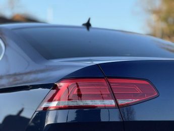 VOLKSWAGEN PASSAT 1.6 TDI BlueMotion Tech SE Business Saloon 4dr Diesel Manual Eur