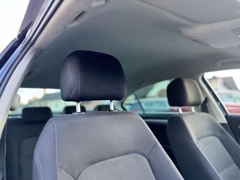 VOLKSWAGEN PASSAT 1.6 TDI BlueMotion Tech SE Business Saloon 4dr Diesel Manual Eur