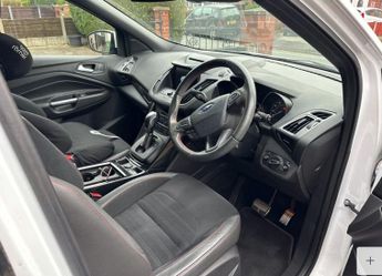 FORD KUGA 1.5 TDCi ST-Line SUV 5dr Diesel Powershift Euro 6 (s/s) (120 ps)