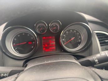 VAUXHALL ASTRA 1.6 16v Tech Line GT Hatchback 5dr Petrol Manual Euro 5 (115 ps)