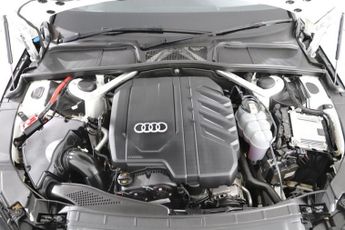 AUDI A4 AVANT 2.0 TFSI 40 Black Edition Estate 5dr Petrol S Tronic Euro 6 (s/s