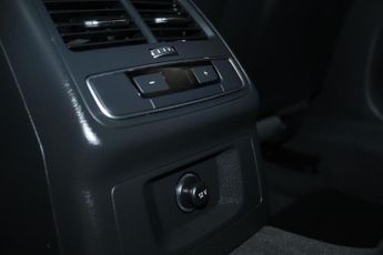 AUDI A4 AVANT 2.0 TFSI 40 Black Edition Estate 5dr Petrol S Tronic Euro 6 (s/s