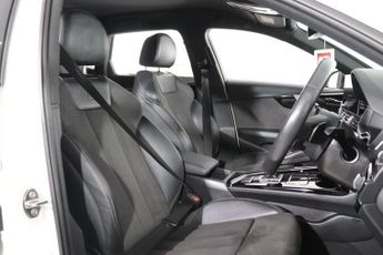 AUDI A4 AVANT 2.0 TFSI 40 Black Edition Estate 5dr Petrol S Tronic Euro 6 (s/s