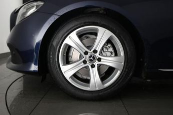 MERCEDES-BENZ E-CLASS 2.0 E220d SE (Premium) Saloon 4dr Diesel G-Tronic+ Euro 6 (s/s) 