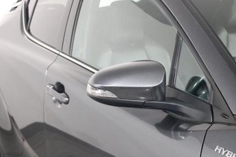 TOYOTA C-HR 1.8 VVT-h Excel SUV 5dr Petrol Hybrid CVT Euro 6 (s/s) (122 ps)