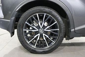 TOYOTA C-HR 1.8 VVT-h Excel SUV 5dr Petrol Hybrid CVT Euro 6 (s/s) (122 ps)