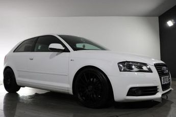 AUDI A3 2.0 TDI Black Edition Hatchback 3dr Diesel S Tronic Euro 5 (s/s)