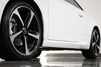 AUDI TT 2.0 TDI Black Edition Coupe 3dr Diesel S Tronic quattro Euro 6 (