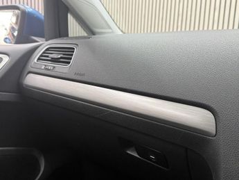 VOLKSWAGEN GOLF 1.6 TDI BlueMotion Tech SE Hatchback 5dr Diesel DSG Euro 5 (s/s)