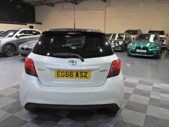 TOYOTA YARIS 1.33 Dual VVT-i Design Hatchback 5dr Petrol Multidrive S Euro 6 