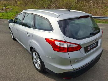 FORD FOCUS 1.6 Zetec Estate 5dr Petrol Powershift Euro 5 (125 ps)