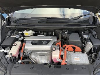 LEXUS NX 2.5 300h SE SUV 5dr Petrol Hybrid E-CVT FWD Euro 6 (s/s) (197 ps