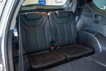 HYUNDAI SANTA FE 2.2 CRDi Premium SUV 5dr Diesel Auto 4WD Euro 6 (s/s) 7 Seat (20