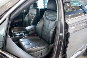 HYUNDAI SANTA FE 2.2 CRDi Premium SUV 5dr Diesel Auto 4WD Euro 6 (s/s) 7 Seat (20
