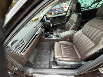 SKODA SUPERB 2.0 TDI Laurin & Klement Hatchback 5dr Diesel DSG Auto 6Spd Euro