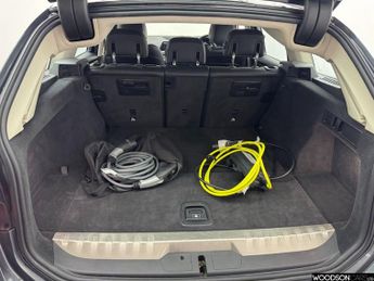 BMW 3 SERIES 2.0 330e 12kWh SE Pro Touring 5dr Petrol Plug-in Hybrid Auto Eur