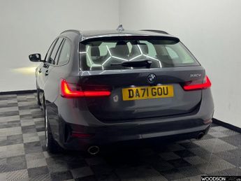 BMW 3 SERIES 2.0 330e 12kWh SE Pro Touring 5dr Petrol Plug-in Hybrid Auto Eur