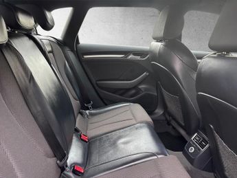 AUDI A3 1.6 TDI 30 S line