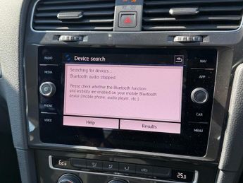 VOLKSWAGEN E-GOLF 35.8kWh e-Golf Hatchback 5dr Electric Auto (136 ps)