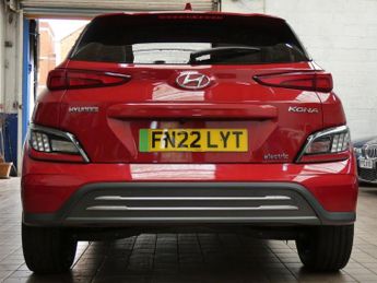 HYUNDAI KONA 64kWh Premium SUV 5dr Electric Auto (10.5kW Charger) (204 ps)