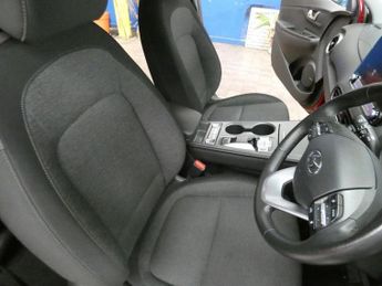 HYUNDAI KONA 64kWh Premium SUV 5dr Electric Auto (10.5kW Charger) (204 ps)