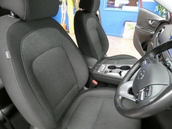 HYUNDAI KONA 64kWh Premium SUV 5dr Electric Auto (10.5kW Charger) (204 ps)