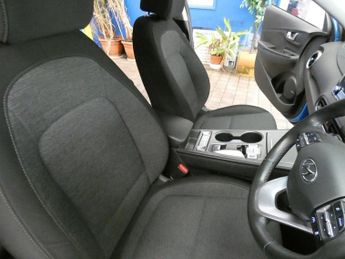 HYUNDAI KONA 64kWh Premium SUV 5dr Electric Auto (10.5kW Charger) (204 ps)