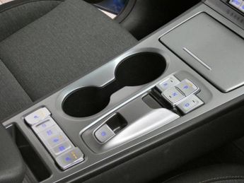 HYUNDAI KONA 64kWh Premium SUV 5dr Electric Auto (10.5kW Charger) (204 ps)