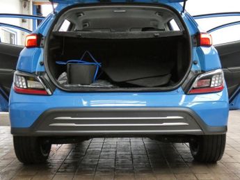 HYUNDAI KONA 64kWh Premium SUV 5dr Electric Auto (10.5kW Charger) (204 ps)