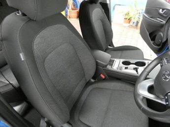 HYUNDAI KONA 64kWh Premium SUV 5dr Electric Auto (10.5kW Charger) (204 ps)