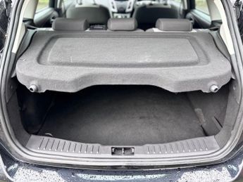 FORD FOCUS 1.6 Zetec Hatchback 5dr Petrol Powershift Euro 5 (125 ps)