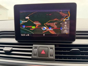 AUDI Q5 2.0 TFSI 45 S line SUV 5dr Petrol S Tronic quattro Euro 6 (s/s)