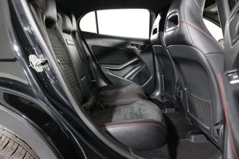 MERCEDES-BENZ 180 2.1 GLA200d AMG Line SUV 5dr Diesel 7G-DCT Euro 6 (s/s) (136 ps)
