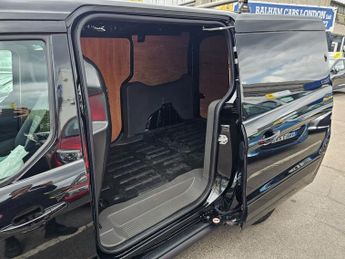 FORD TRANSIT CONNECT AUTOMATIC 1.5 240 EcoBlue Limited Panel Van 5dr Diesel Auto L2 E