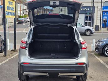 NISSAN QASHQAI AUTOMATIC 1.2 DIG-T N-Connecta SUV 5dr Petrol XTRON Euro 6 (s/s)