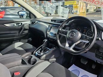 NISSAN QASHQAI AUTOMATIC 1.2 DIG-T N-Connecta SUV 5dr Petrol XTRON Euro 6 (s/s)