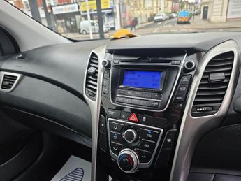 HYUNDAI I30 1.6 Active AUTOMATIC Hatchback 5dr Petrol Auto Euro 5 (120 ps)