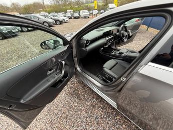 MERCEDES-BENZ A-CLASS 1.3 A180 Sport (Executive) Hatchback 5dr Petrol 7G-DCT Euro 6 (s