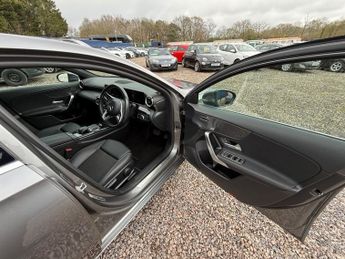 MERCEDES-BENZ A-CLASS 1.3 A180 Sport (Executive) Hatchback 5dr Petrol 7G-DCT Euro 6 (s