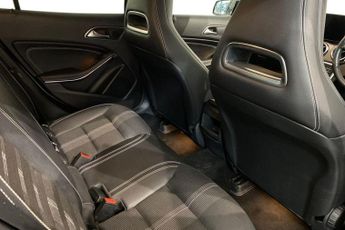 MERCEDES-BENZ GLA-CLASS 1.6 GLA180 Urban Edition SUV 5dr Petrol 7G-DCT Euro 6 (s/s) (122
