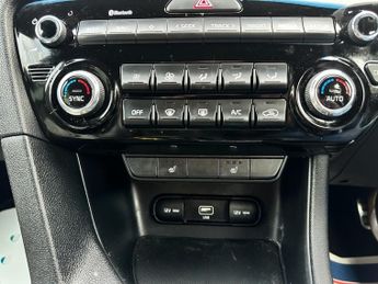 KIA SPORTAGE 1.6 CRDi MHEV GT-Line SUV 5dr Diesel Hybrid DCT AWD Euro 6 (s/s)