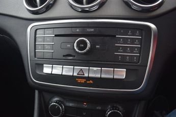 MERCEDES-BENZ GLA 1.6 GLA180 Urban Edition SUV 5dr Petrol 7G-DCT Euro 6 (s/s) (122