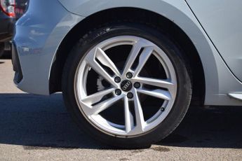 AUDI A1 1.0 TFSI 30 S line Sportback 5dr Petrol S Tronic Euro 6 (s/s) (1