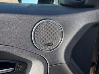 LAND ROVER RANGE ROVER EVOQUE 2.2 SD4 Pure SUV 5dr Diesel Auto 4WD Euro 5 (s/s) (190 ps)