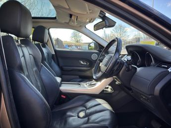 LAND ROVER RANGE ROVER EVOQUE 2.2 SD4 Pure SUV 5dr Diesel Auto 4WD Euro 5 (s/s) (190 ps)